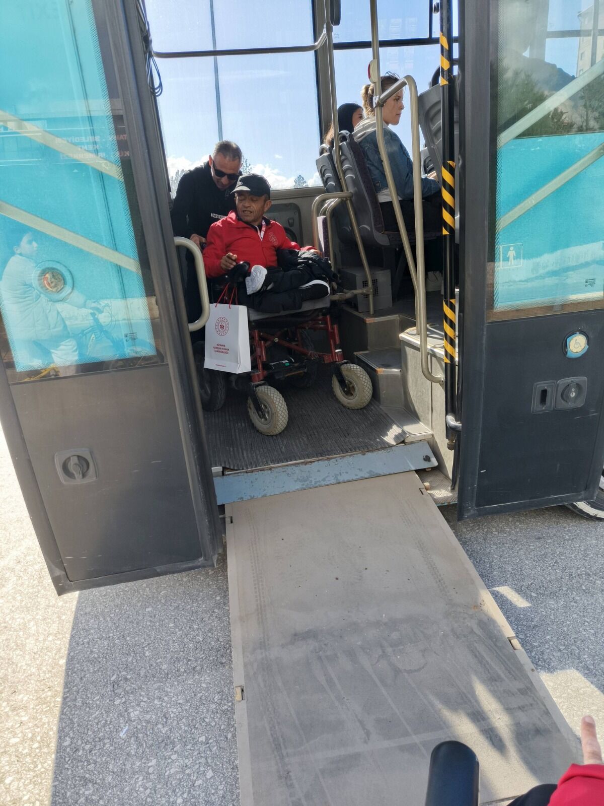 520Dbf9D Ff9D 4C11 8Ebc E9B17Eac0B1D