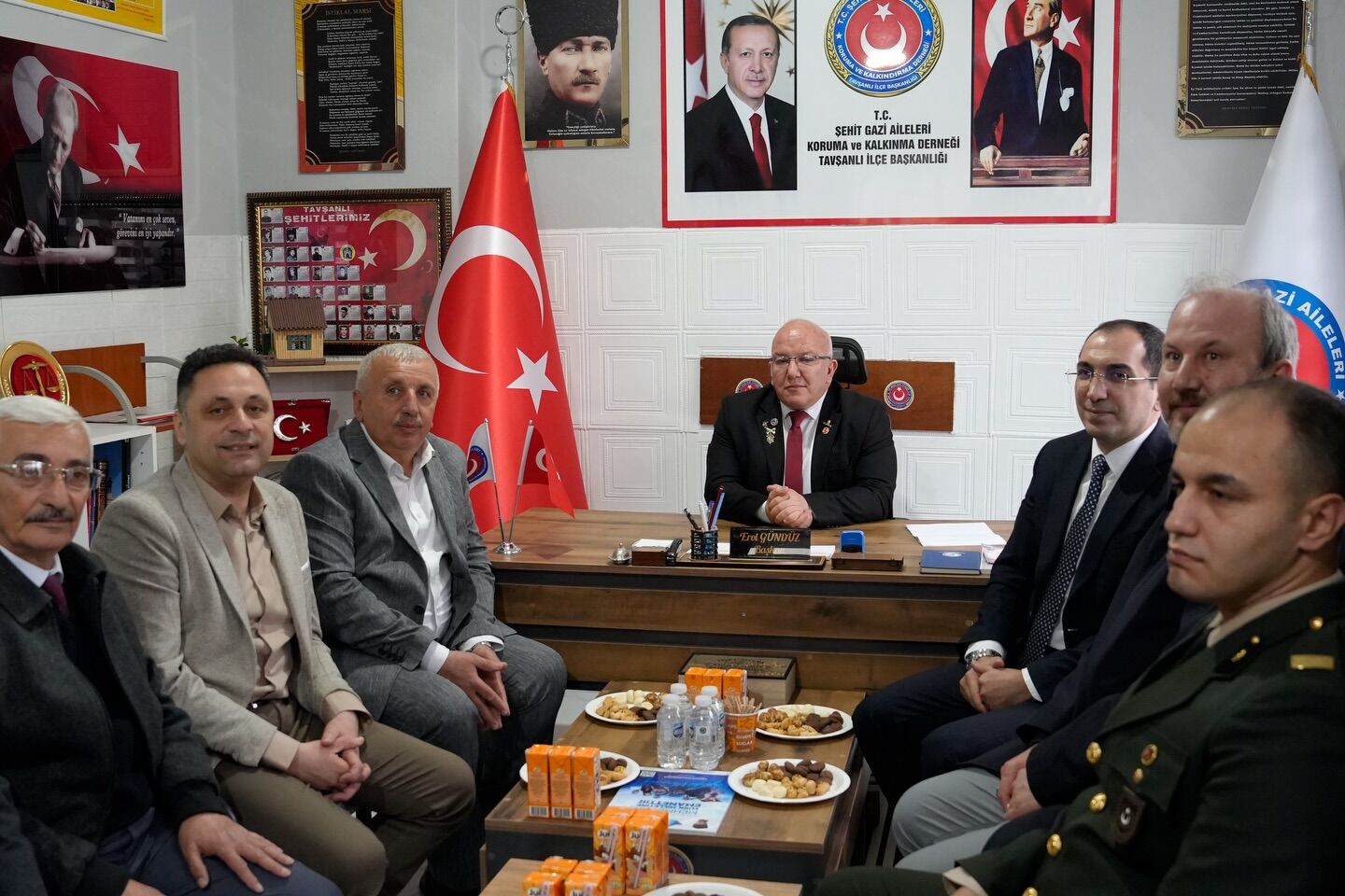 657857533 18076805909410163 4506218149804804267 N