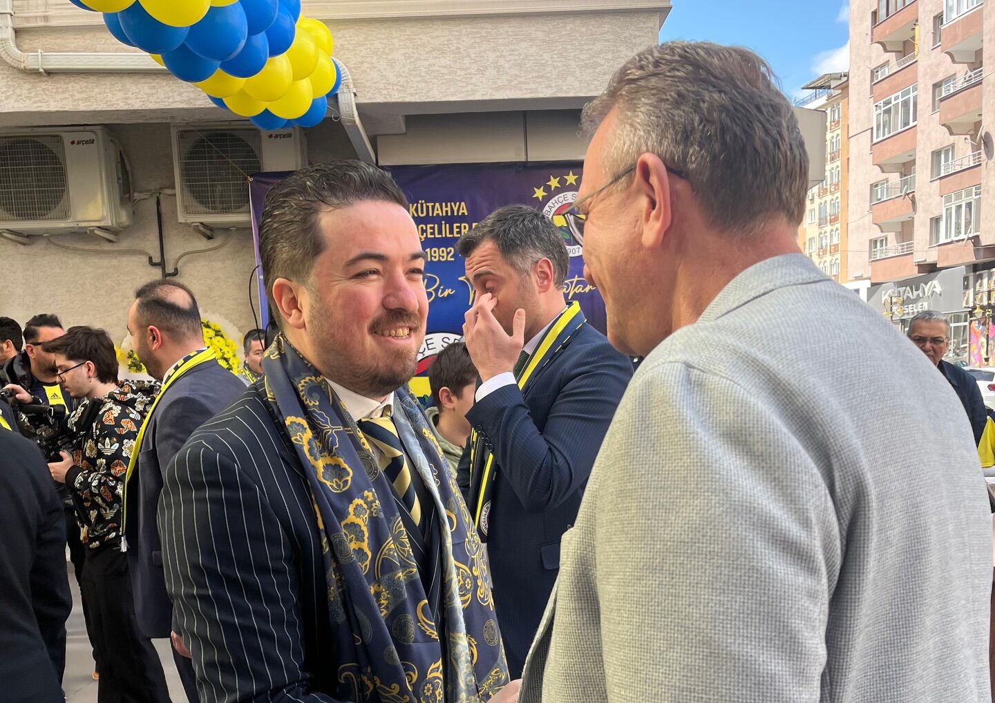 670478080 17988794918970242 3448209315892037738 N