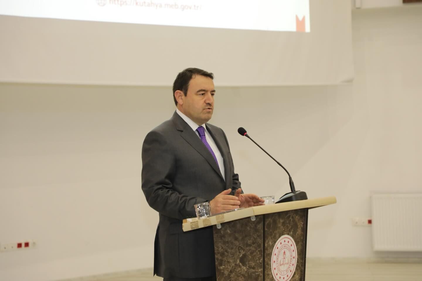 671744235 18180580900379467 6939061403831982181 N