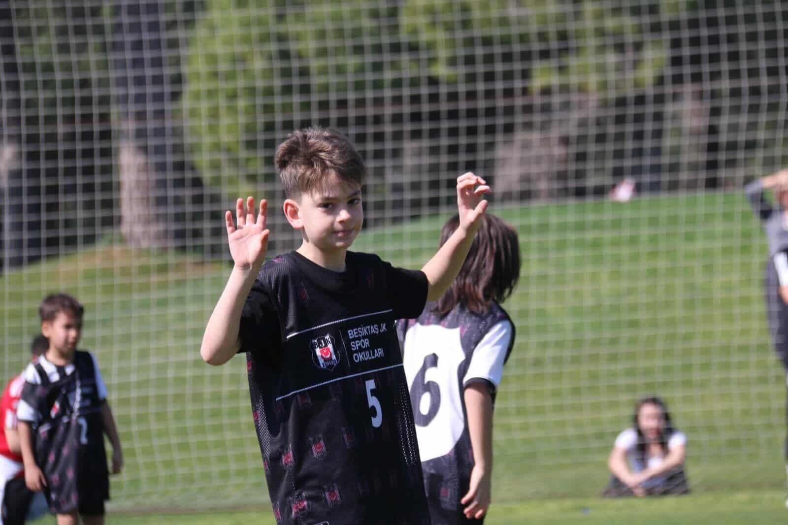 8085Fe0C 5371 4F9D A61D 0501A5Dbde55