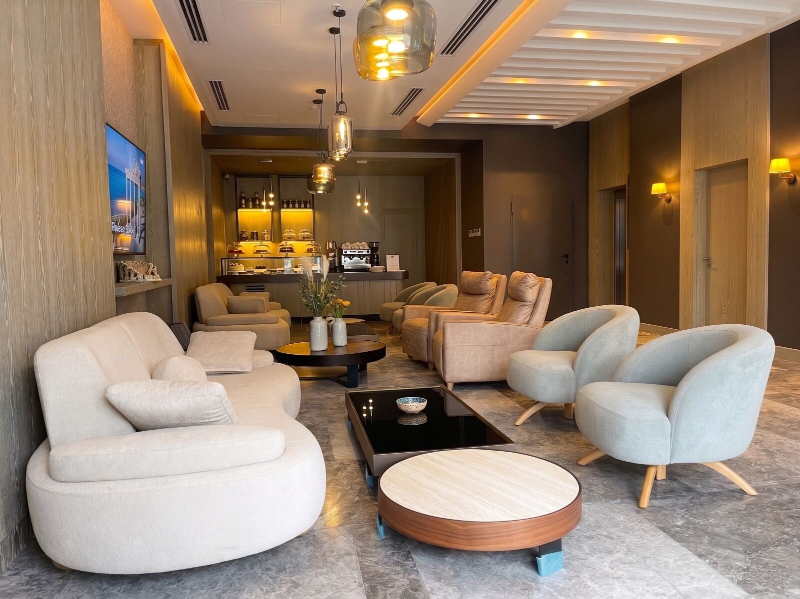 A90B5E2D 0D92 44Dd A5Cc Fadb800A1Fbb