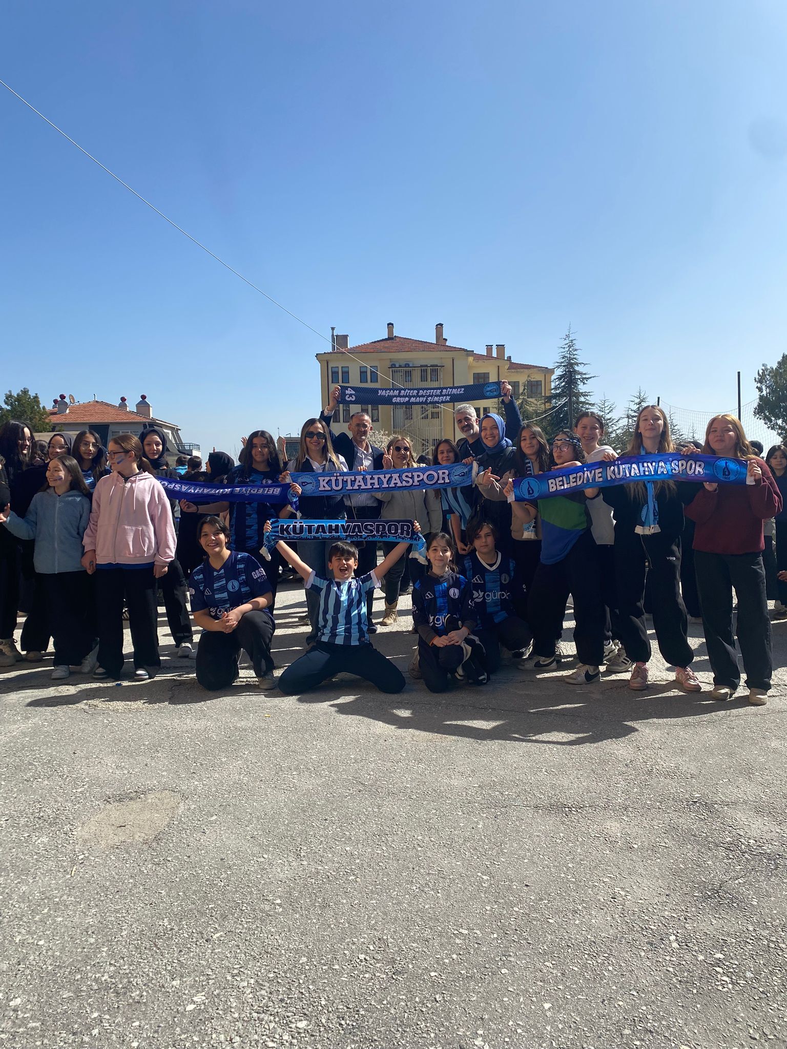 Db1F1Ebf B483 4527 A3D6 7Ee4A2E0D144