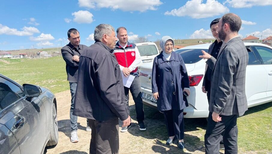 E8F01E06 8B00 4A87 8C22 E3D47Db66667