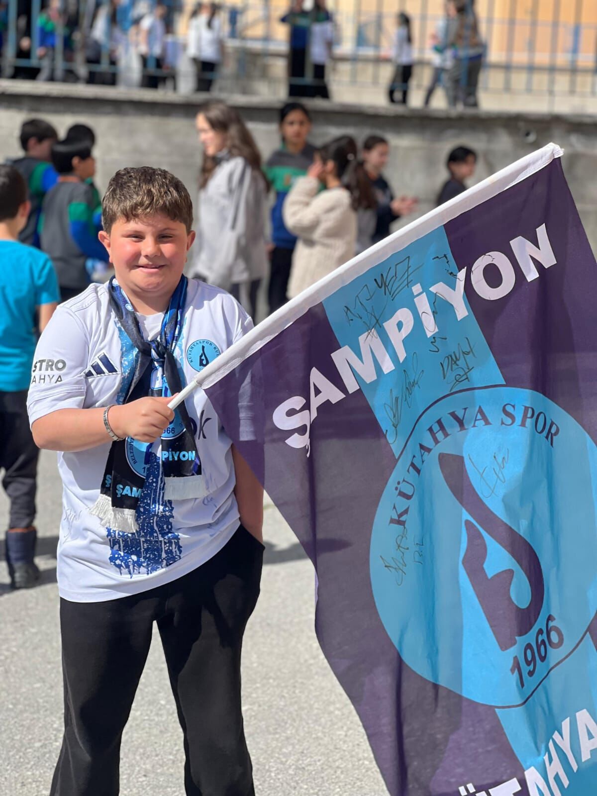 F2E5Bdfc 0Ce8 4960 Baf2 35E250983265