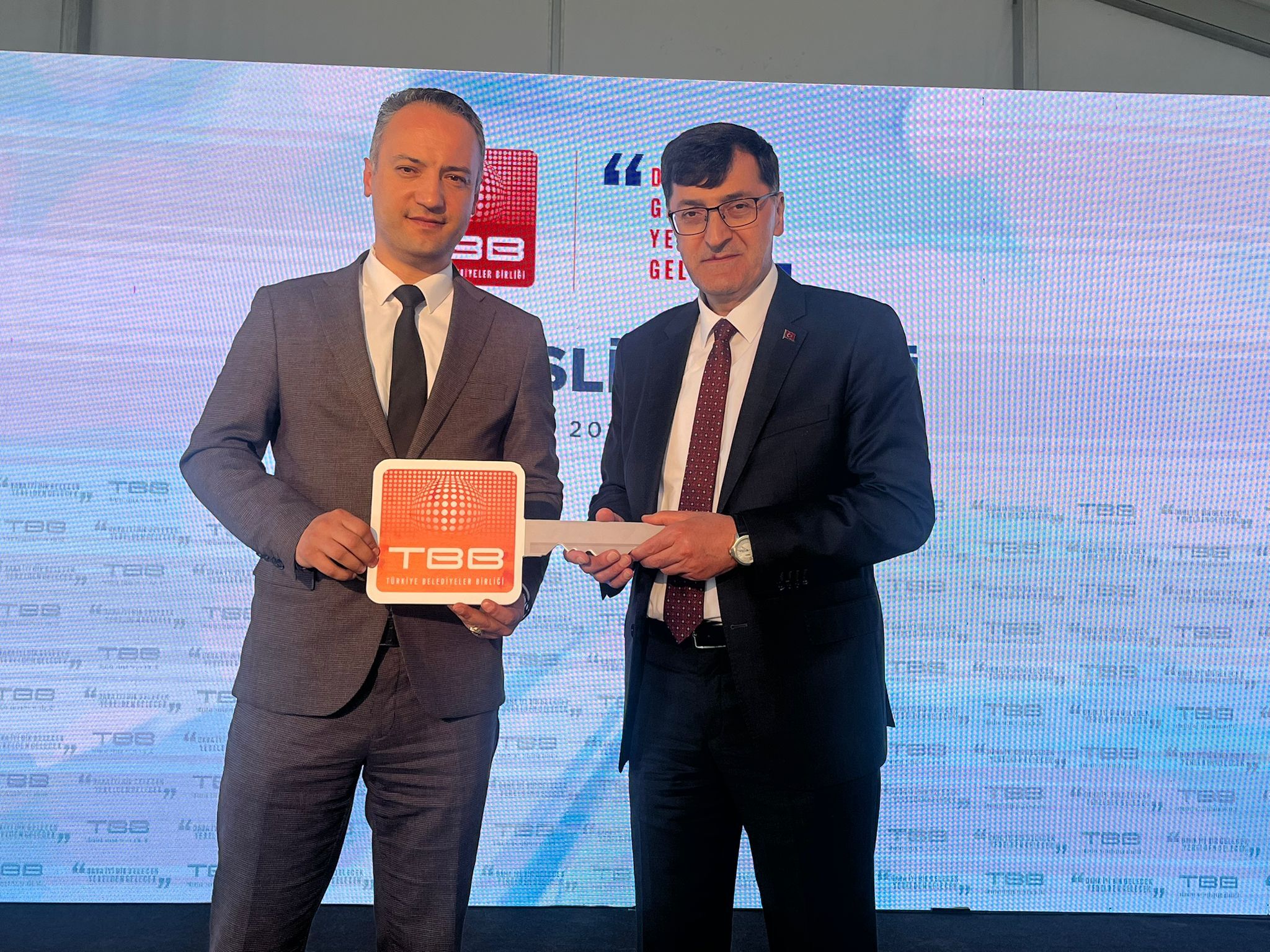 H G63 At Dbc A A8 K F T