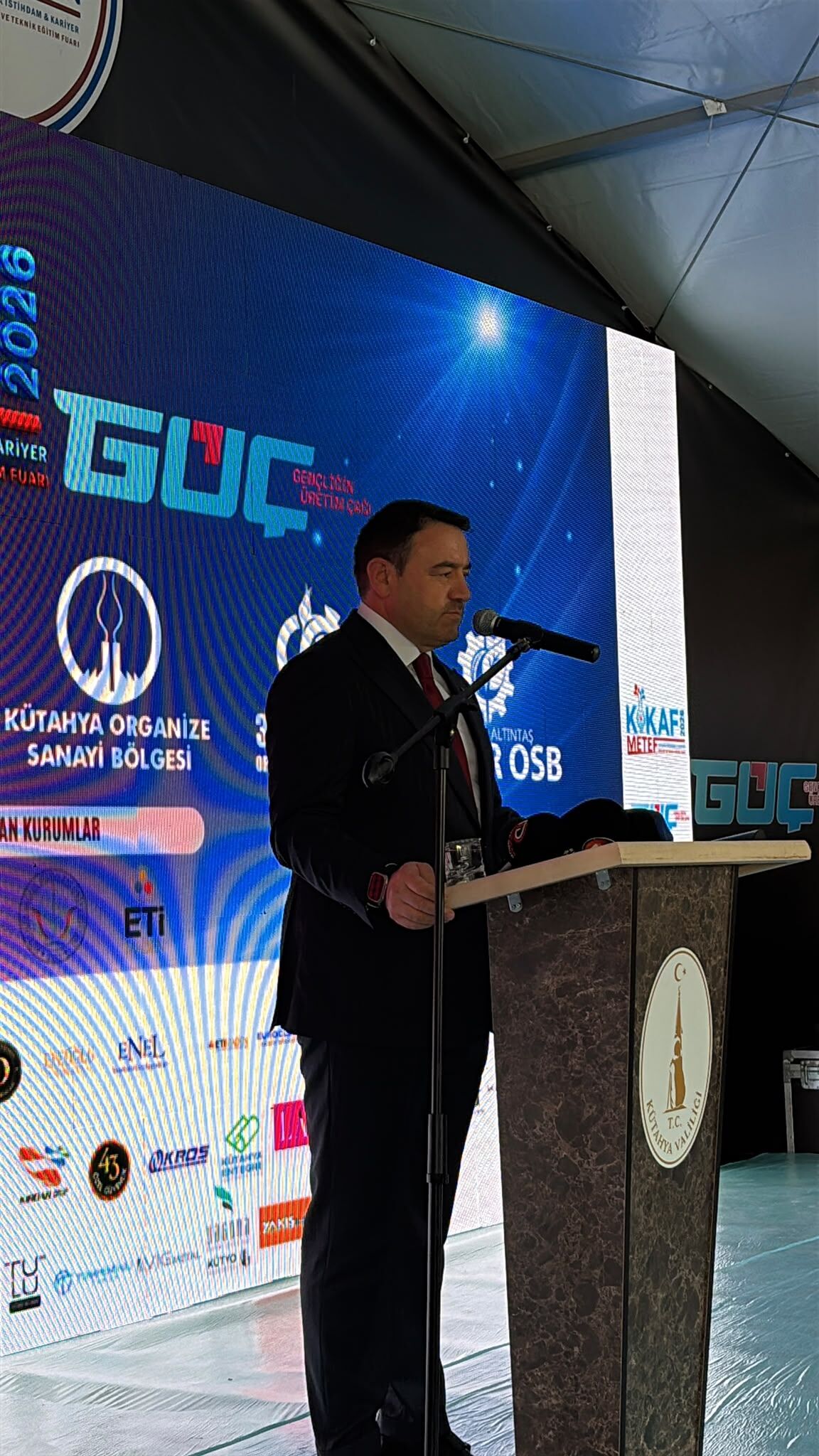 Kütahya'da iş var ama çalışacak kişi yok! Vali Işın gençleri işaret etti: "Terlemek istemiyorlar"