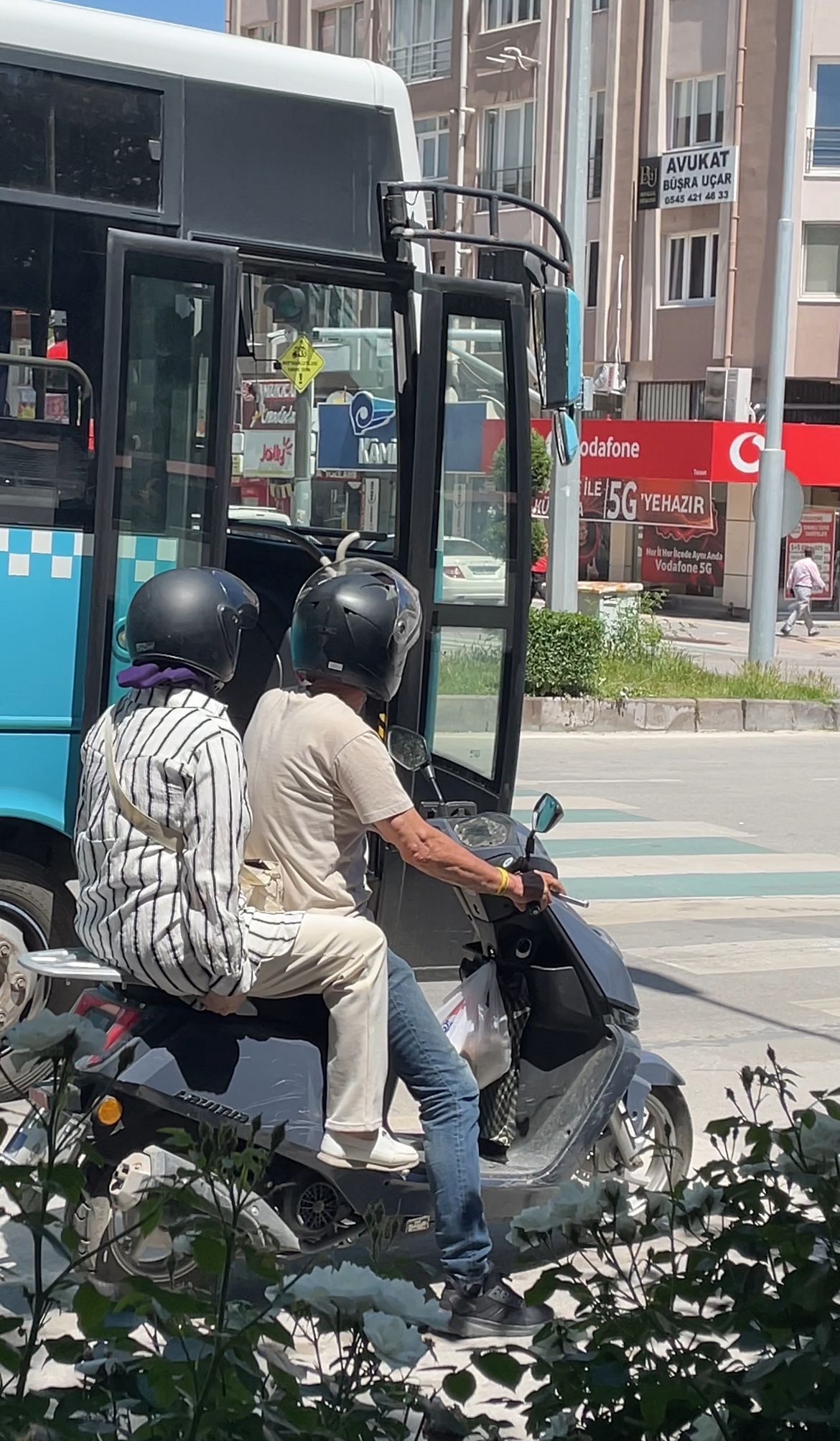 Eda177Df E932 45D6 958B 4A9C004Ccc2D (1)