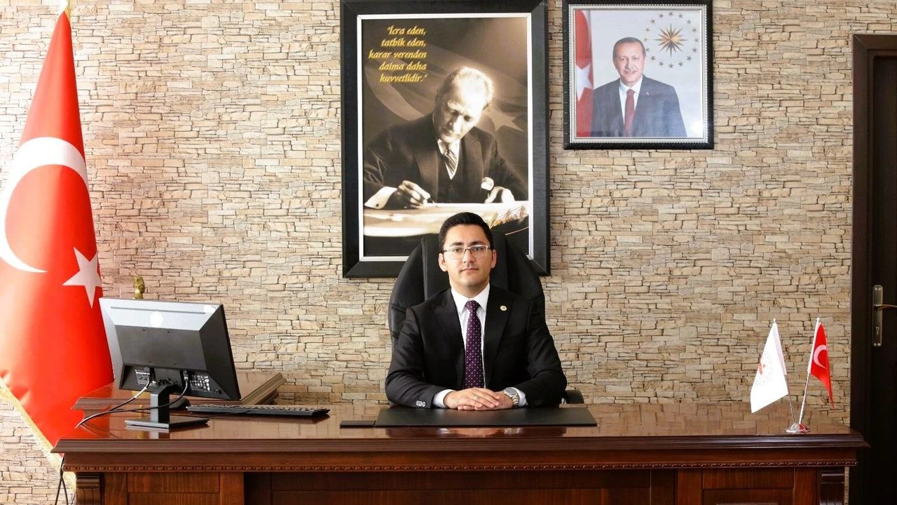 İzmir Kiraz Kaymakamı Murat Karahan