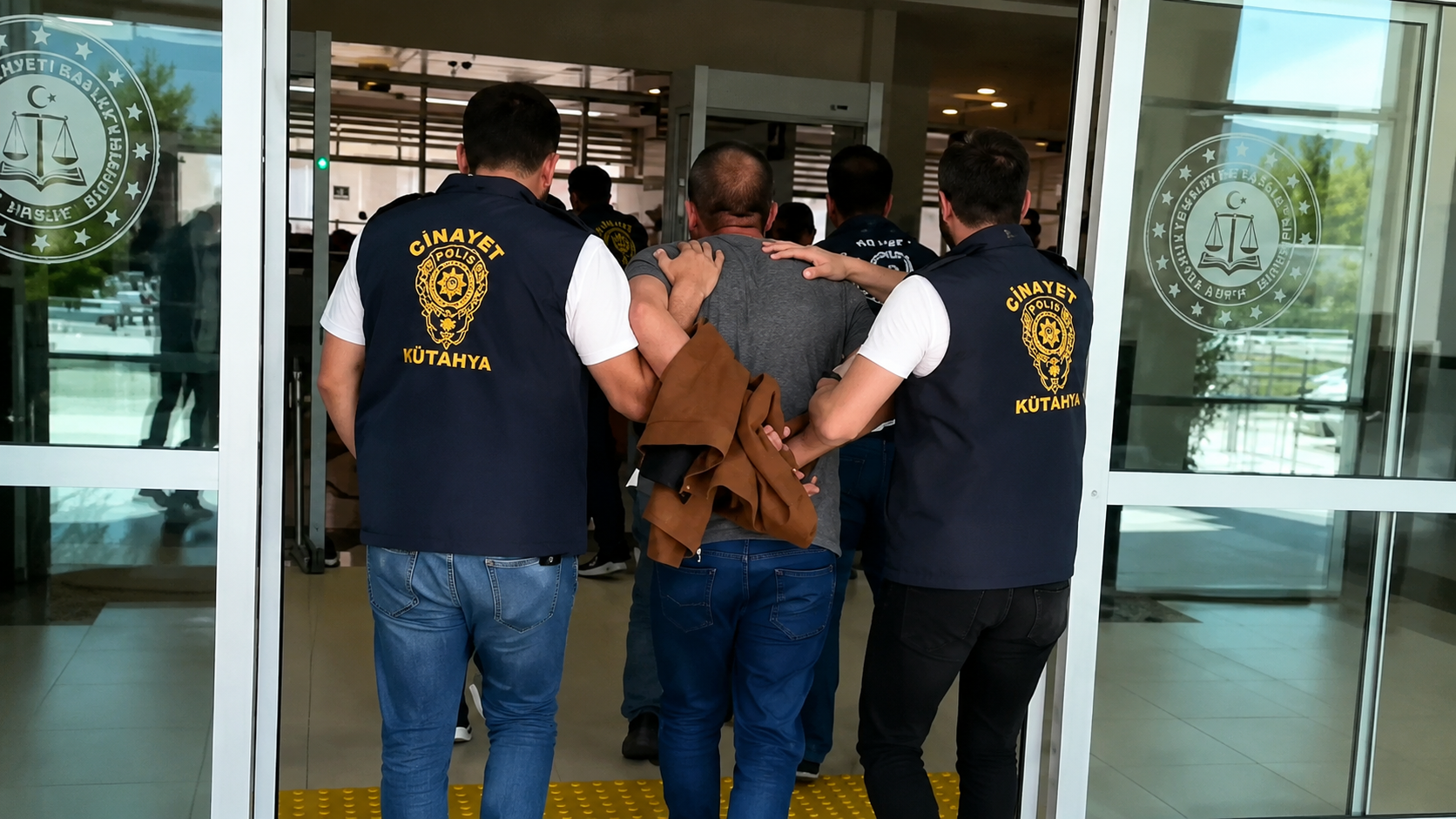 Kütahya'da Kiralık Tetikçi Dehşeti! 100 Bin Liraya Silahlı Saldırı İddiası