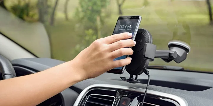 9Ed07430 Arac Ici Telefon Tutucu Kamera Ve Ses Sistemleri Icin Yeni Kurallar Hazirlandi