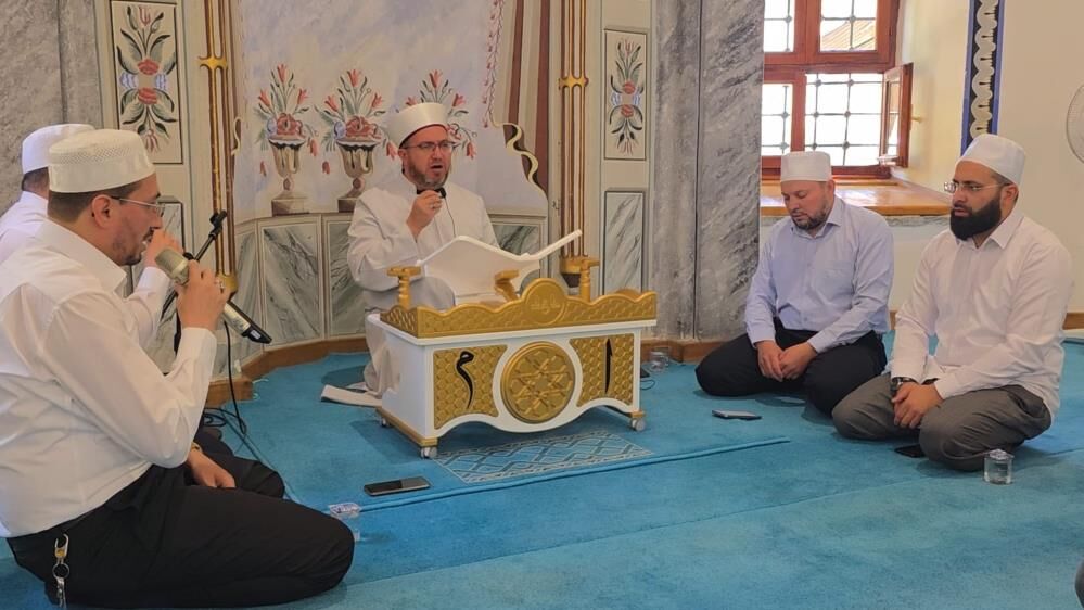Hatimdausı
