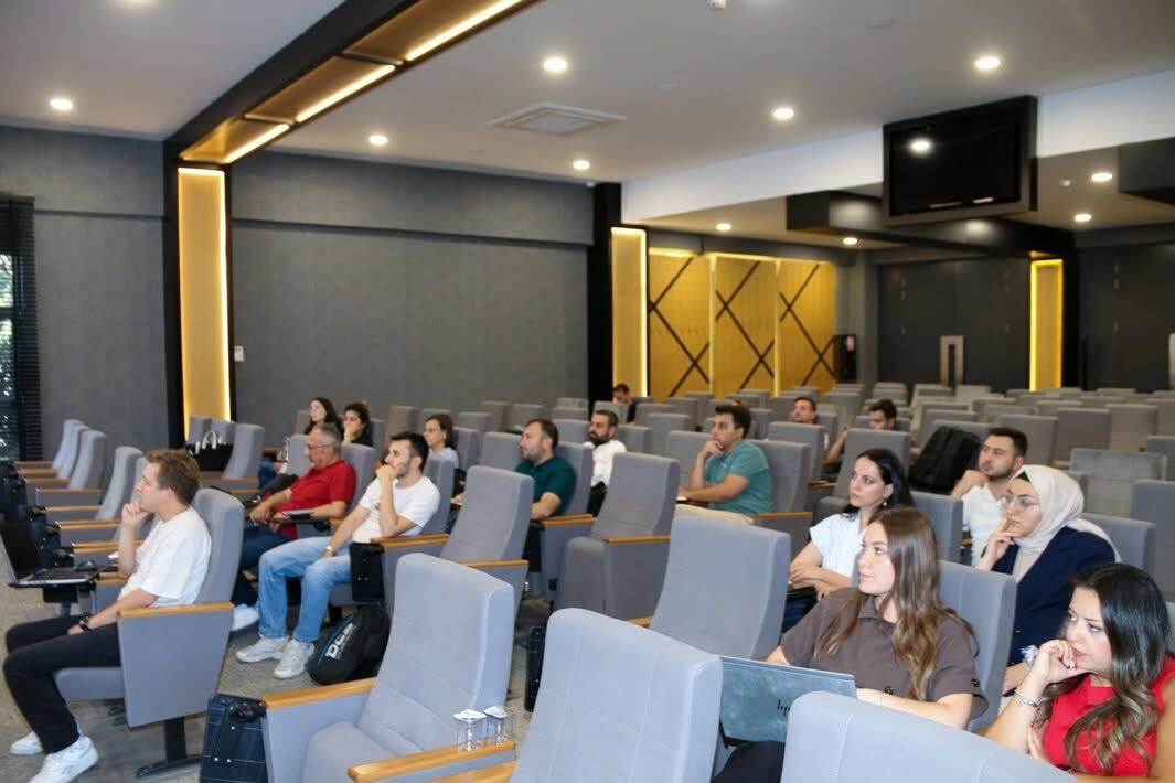 Sanayide yapay zekâ atağı: Kütahya OSB çalışanları eğitim aldı