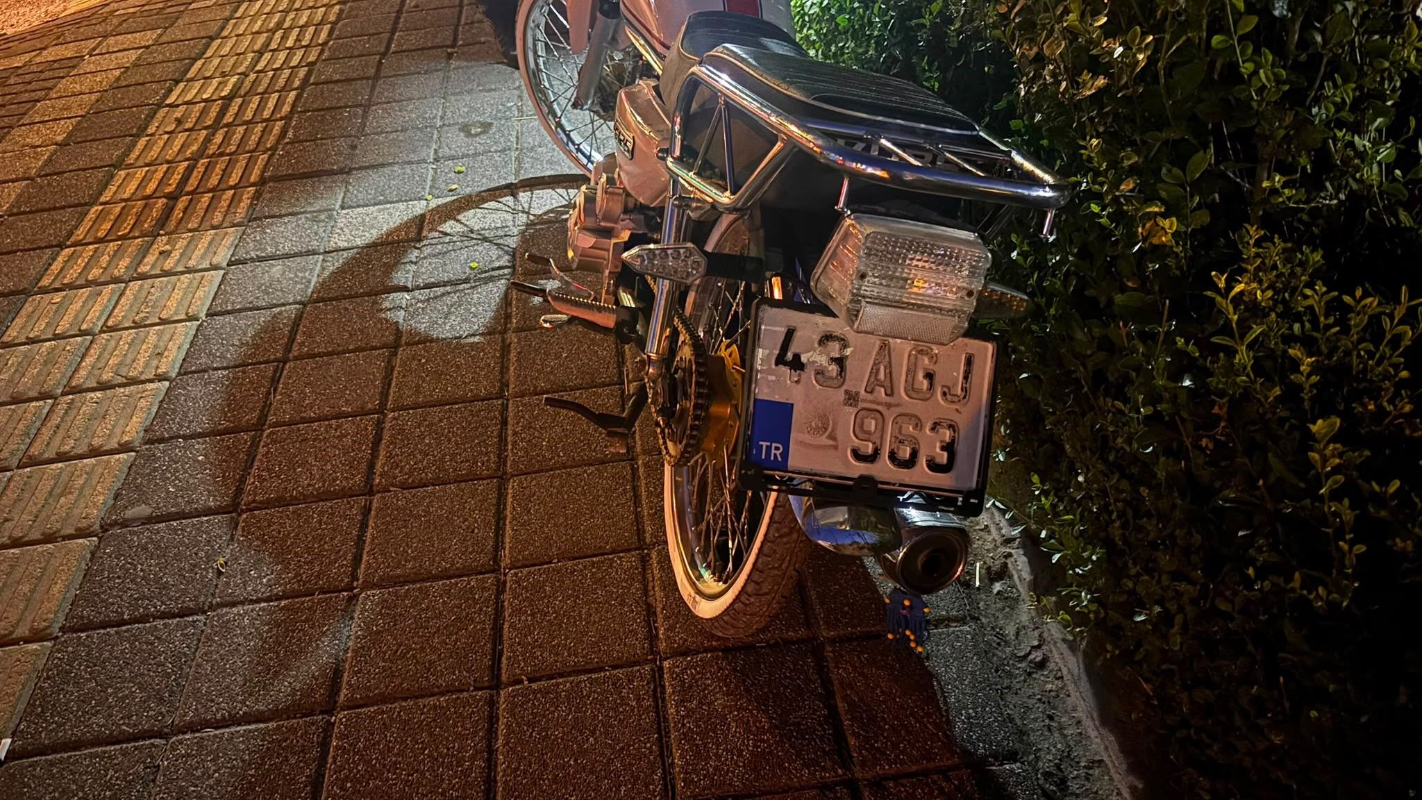 A W759607 02