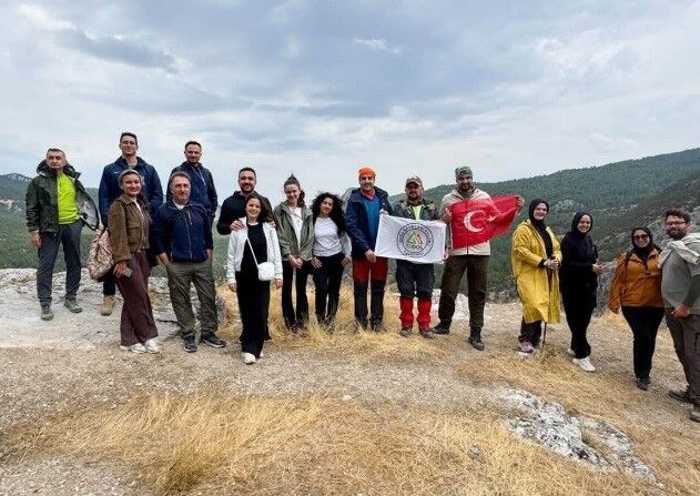 Kütahyalı dağcılar, İkitaş Kanyonu'nun tadını çıkardı