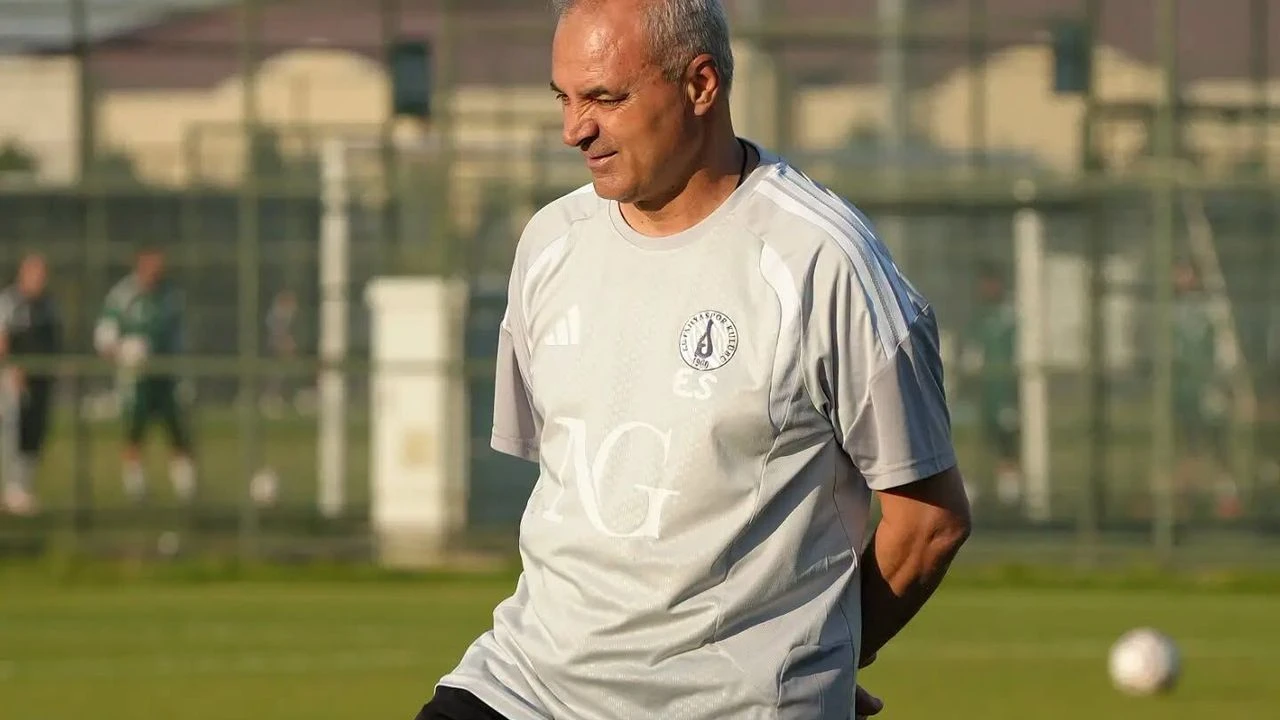 Kütahyaspor'da Teknik Direktör Erkan Sözeri'nin geleceği belli oldu