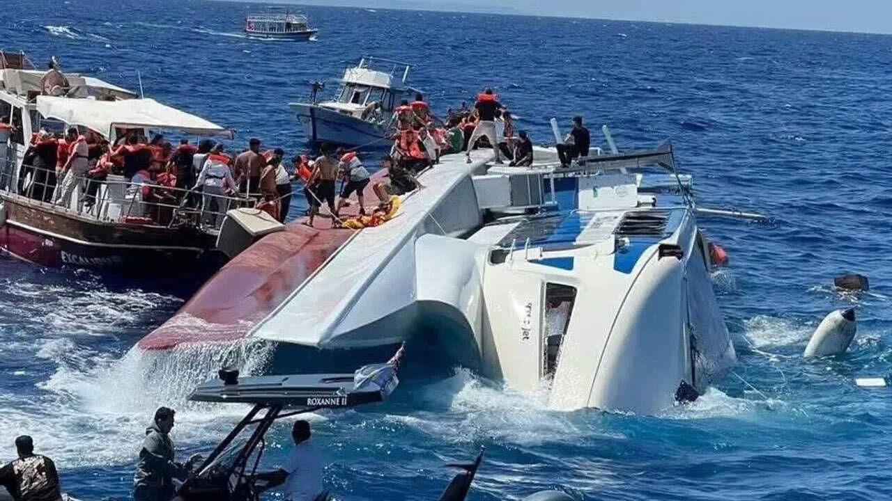 Girne Deki Gemi Faciasi Kaybolan 20 Kisiyi Arama Calismalarina Devam Ediliyor