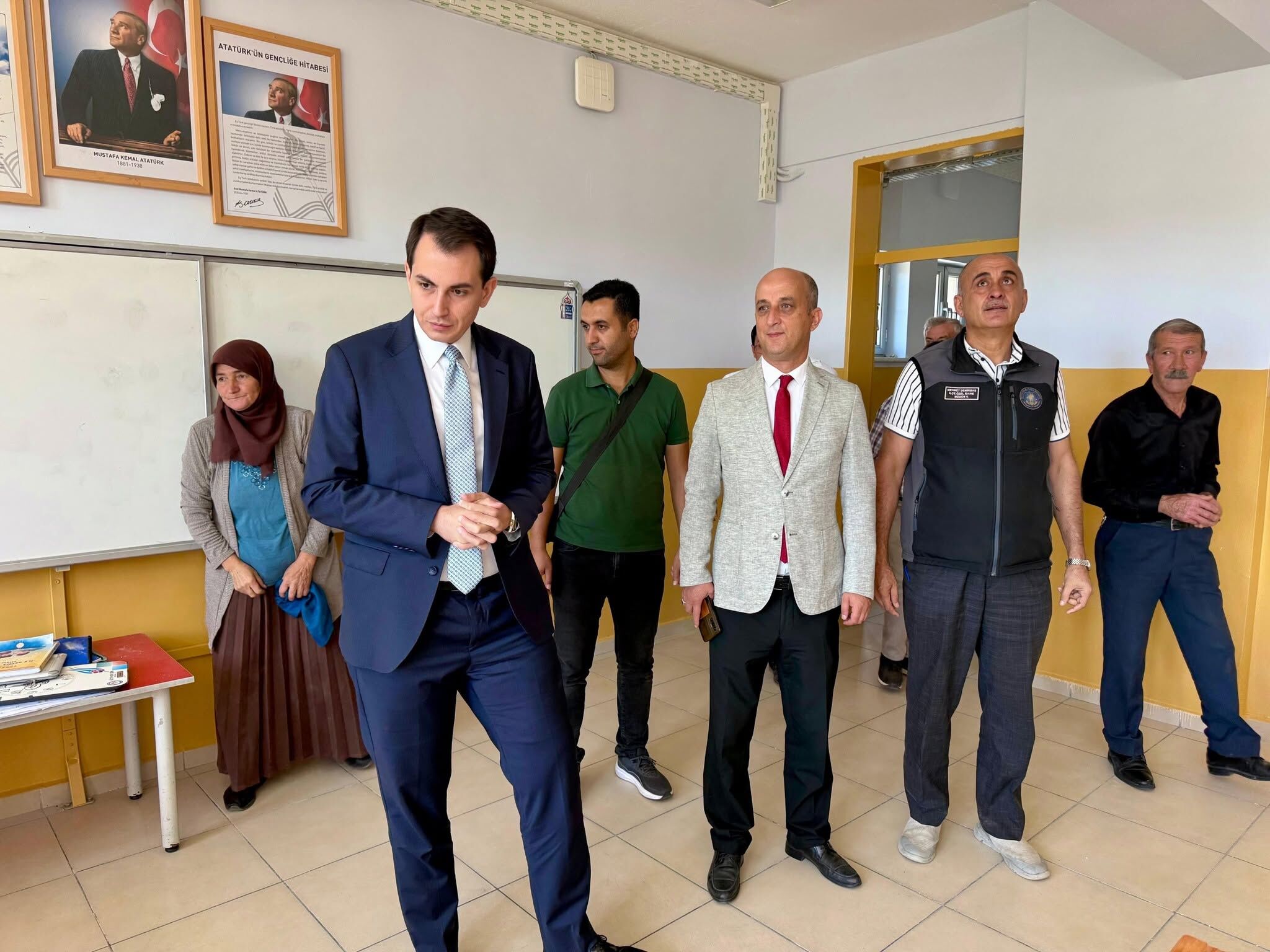 Hisarcık'ta Dereköy Şehit Fatih Seven İlk ve Ortaokulu'nda bakım çalışmaları tamamlandı