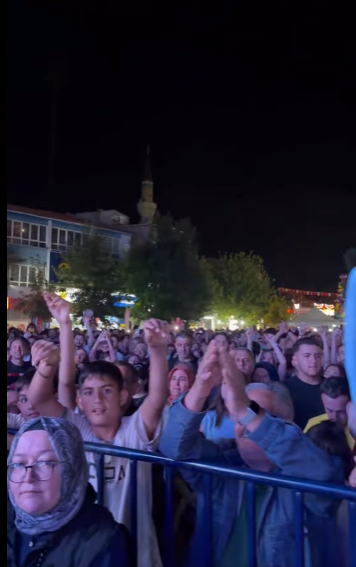 Zrakonser